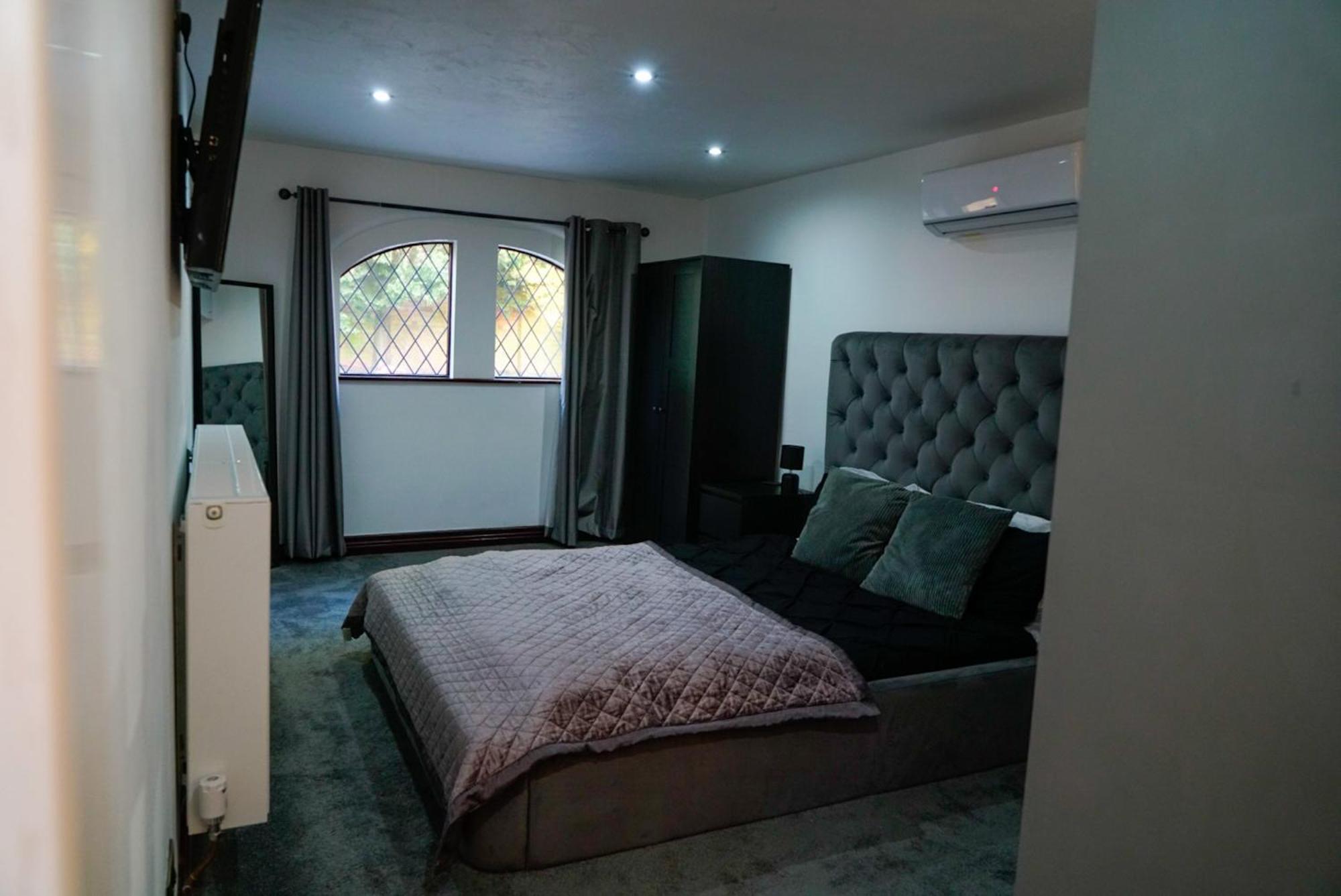 The Coach House Villa เบอร์มิงแฮม ภายนอก รูปภาพ